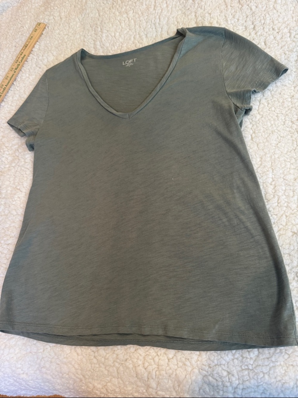LOFT V-Neck Short Sleeve Tee in Muted Sage Green, size medium - Picture 2 of 8